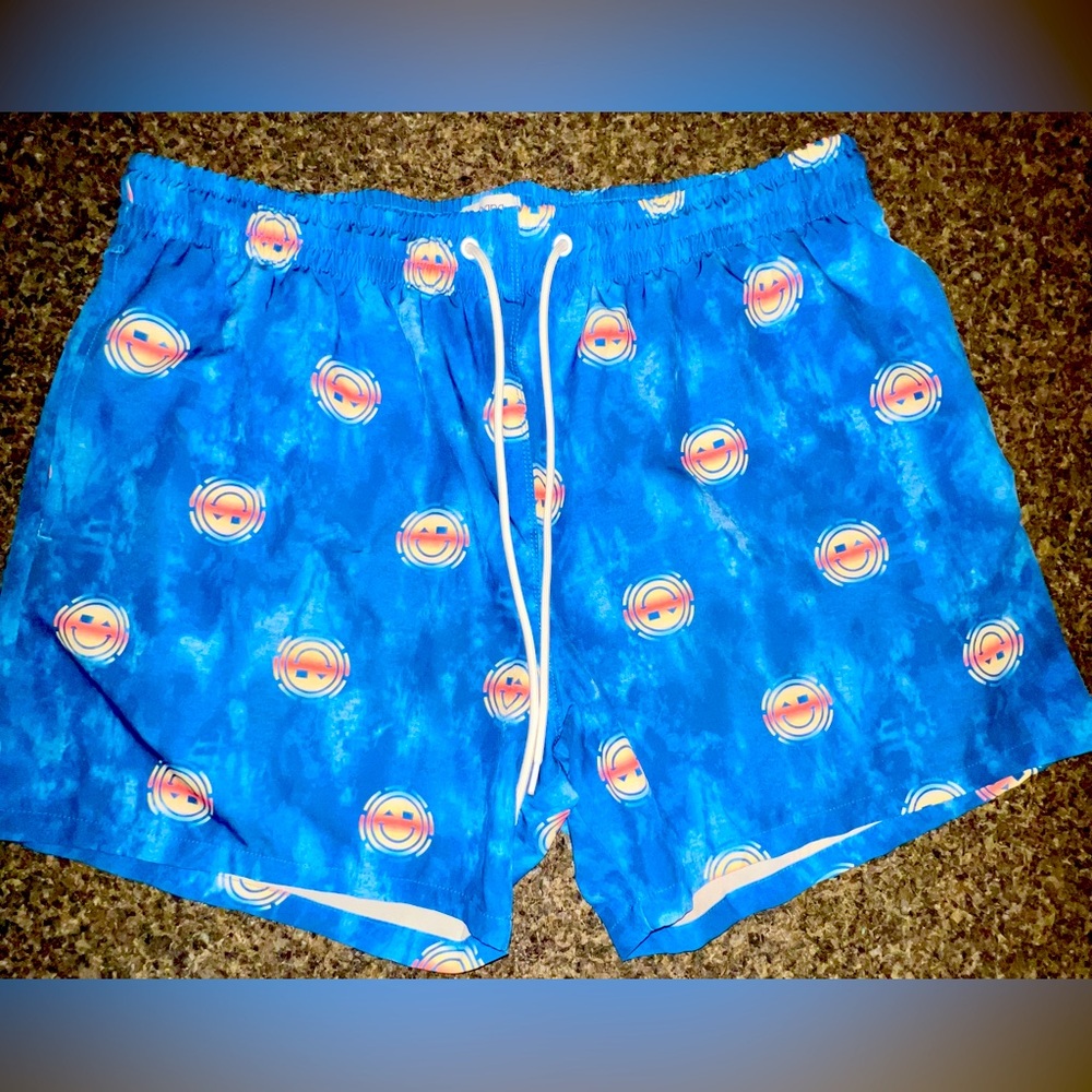 Cabana by Crown & Ivy swim trunks size XLarge